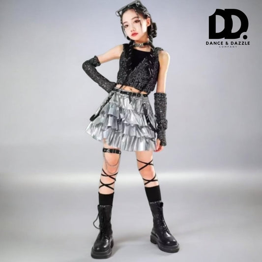 kpop×ストリート ラメグリッター セットアップ （フリルスカート× ブラックラメ フードトップス）